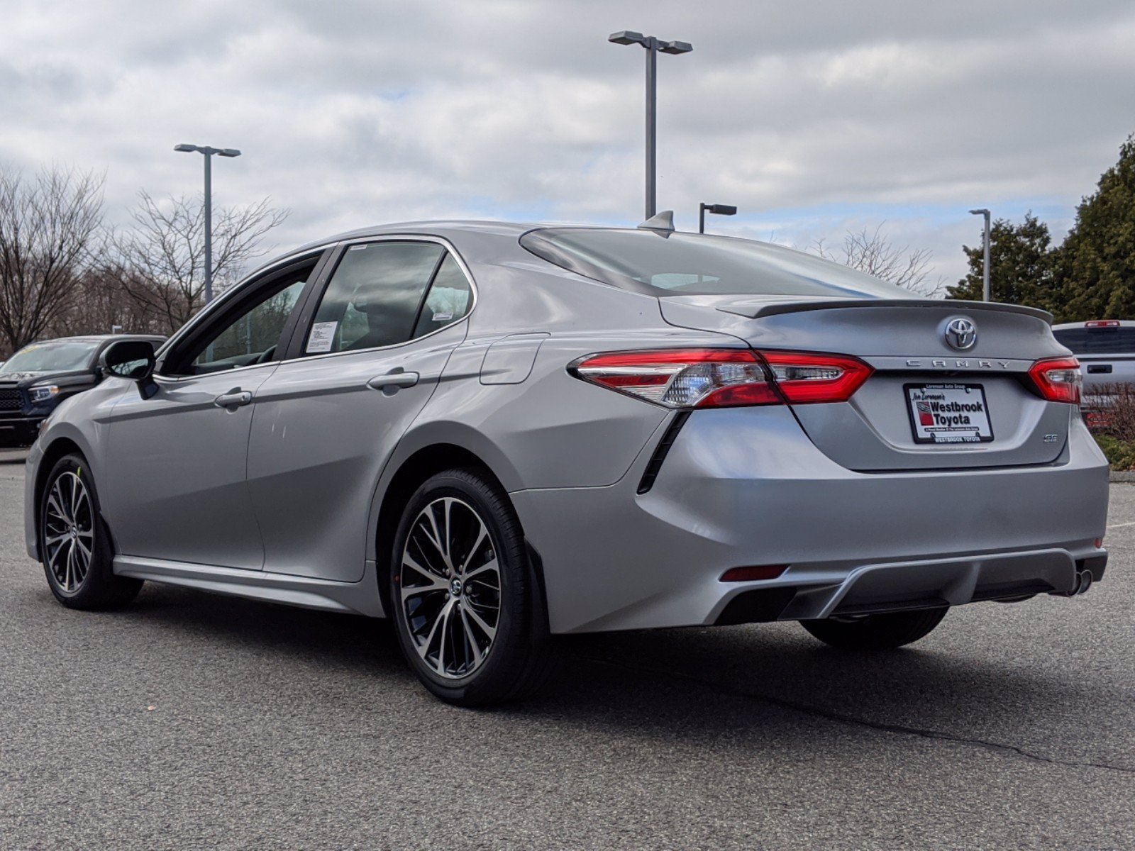 New 2020 Toyota Camry SE 4dr Car in Westbrook #20379 | Lorensen Auto Group