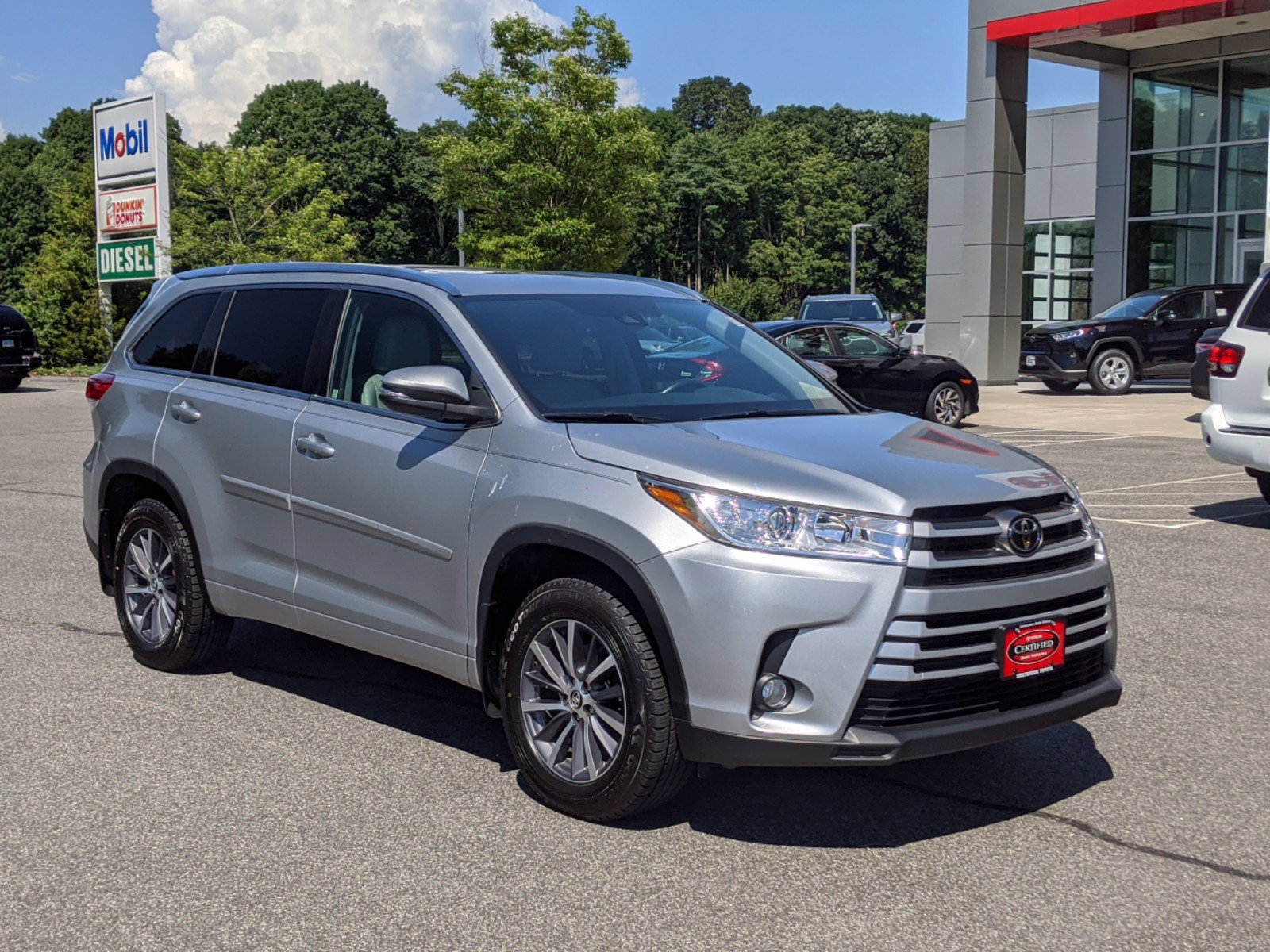Certified Pre Owned 2017 Toyota Highlander XLE Sport Utility in 